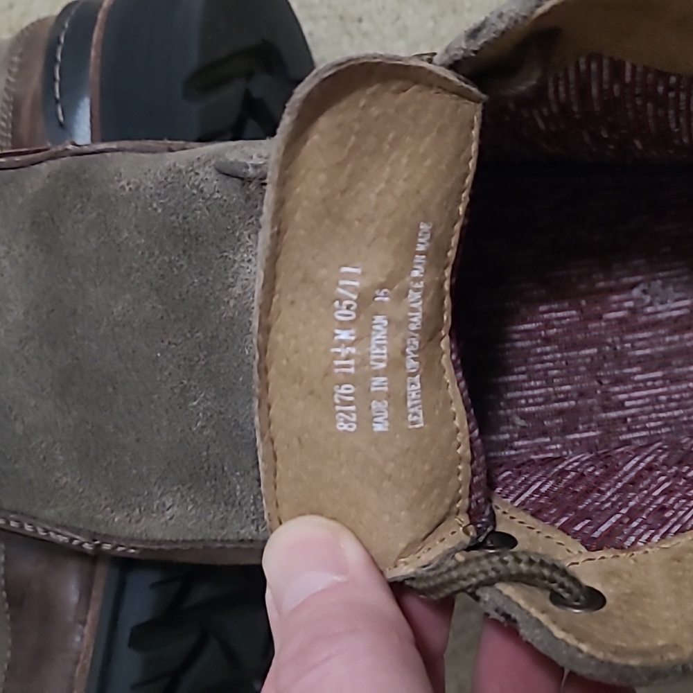 Clark suede mid boot - Picture 4 of 5